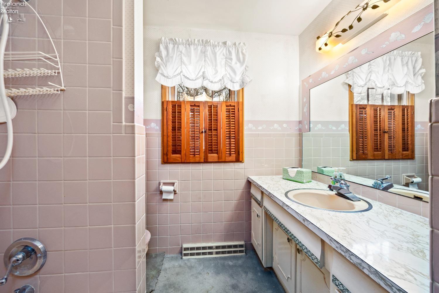 4291 E Trail