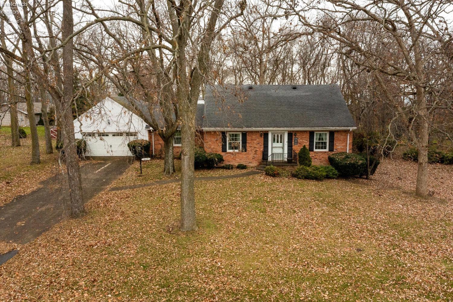 4291 E Trail