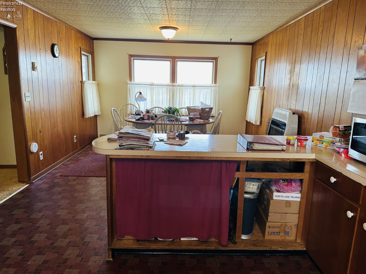 2581 N CR 198