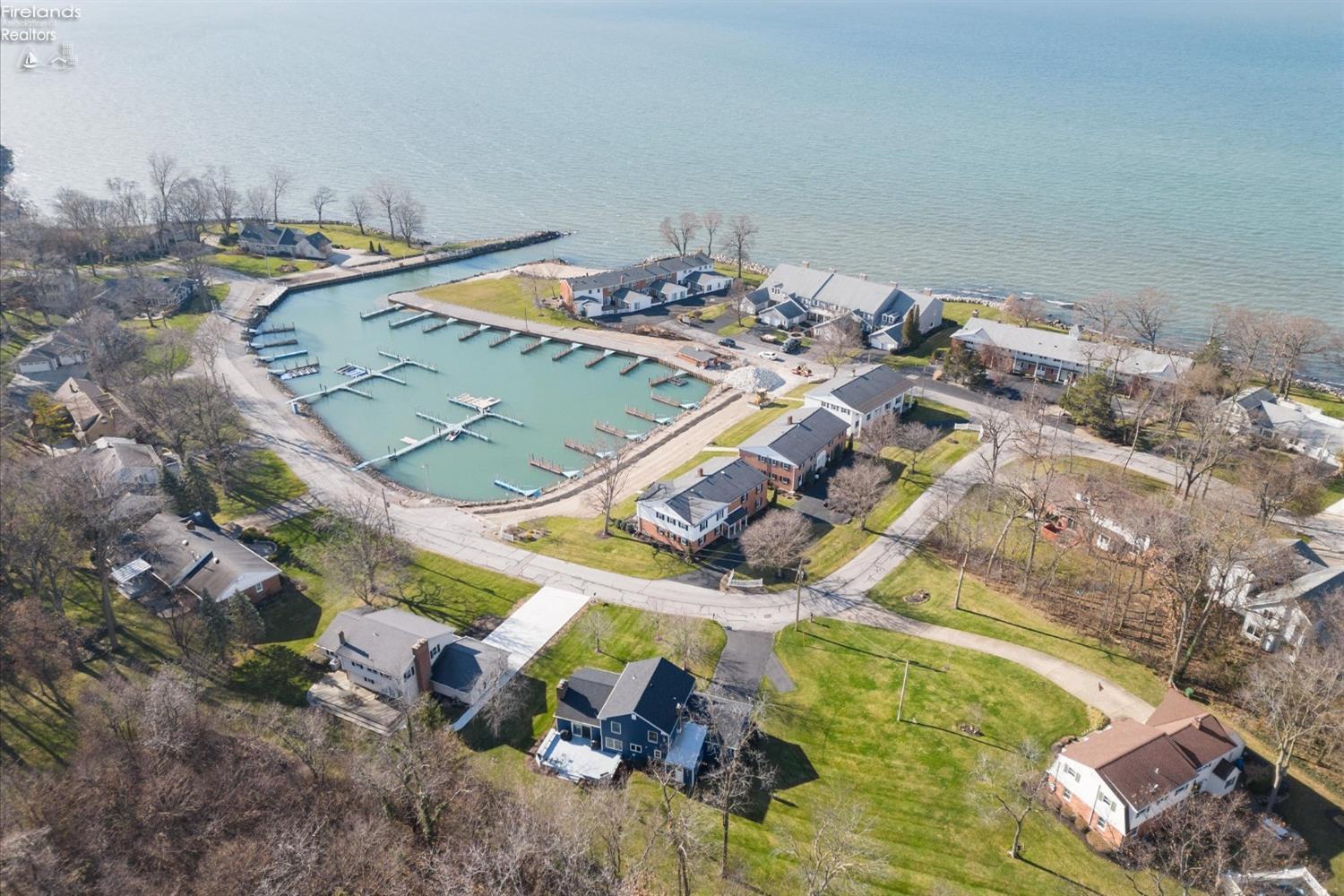 2173 N Carriage Lane