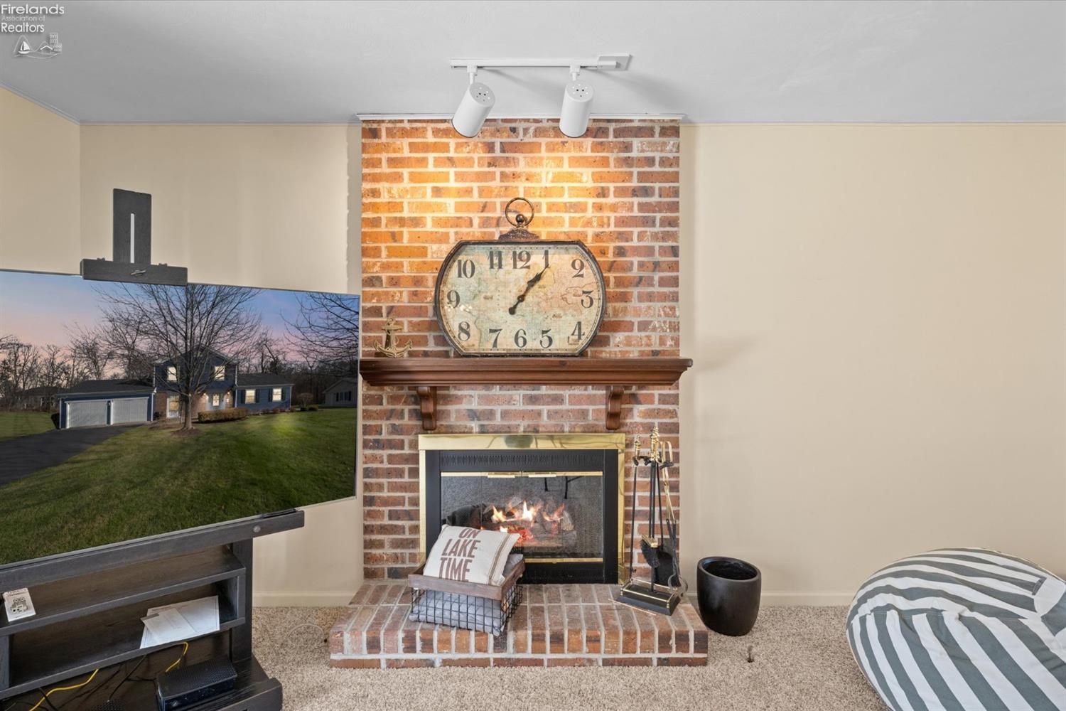 2173 N Carriage Lane