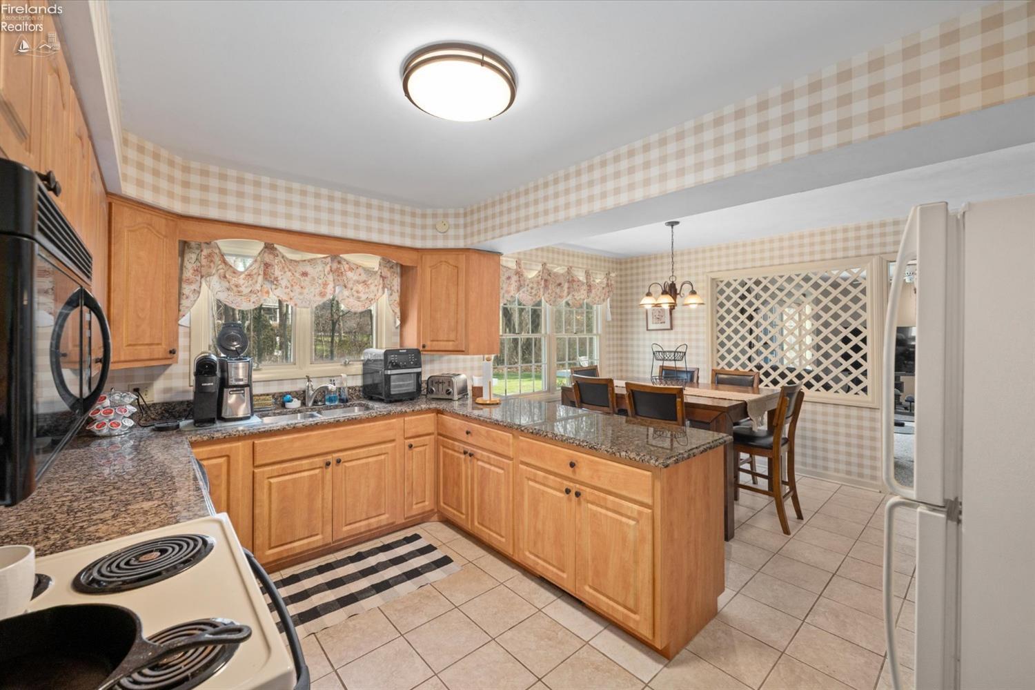 2173 N Carriage Lane