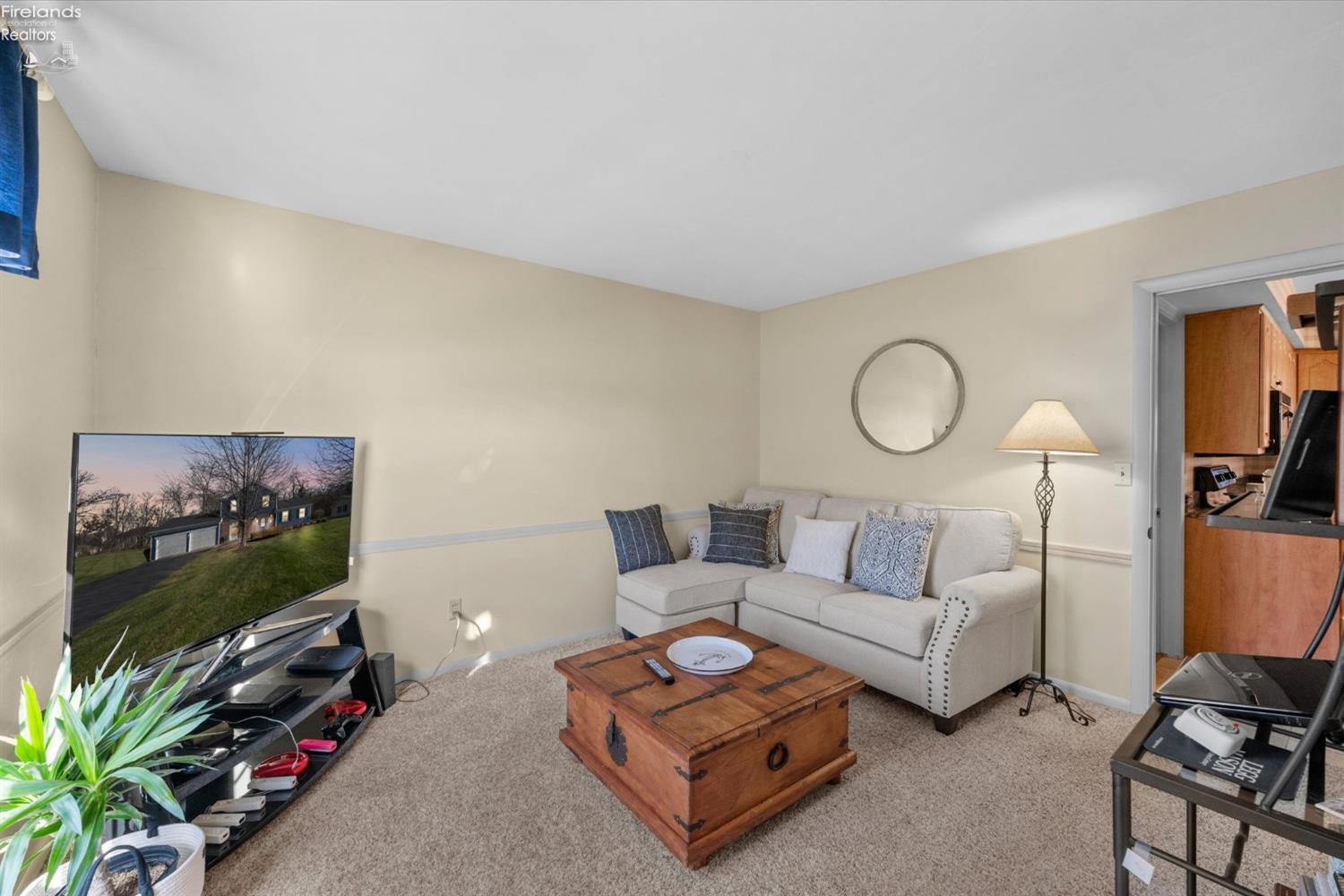 2173 N Carriage Lane