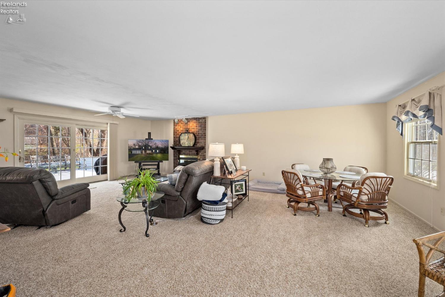 2173 N Carriage Lane