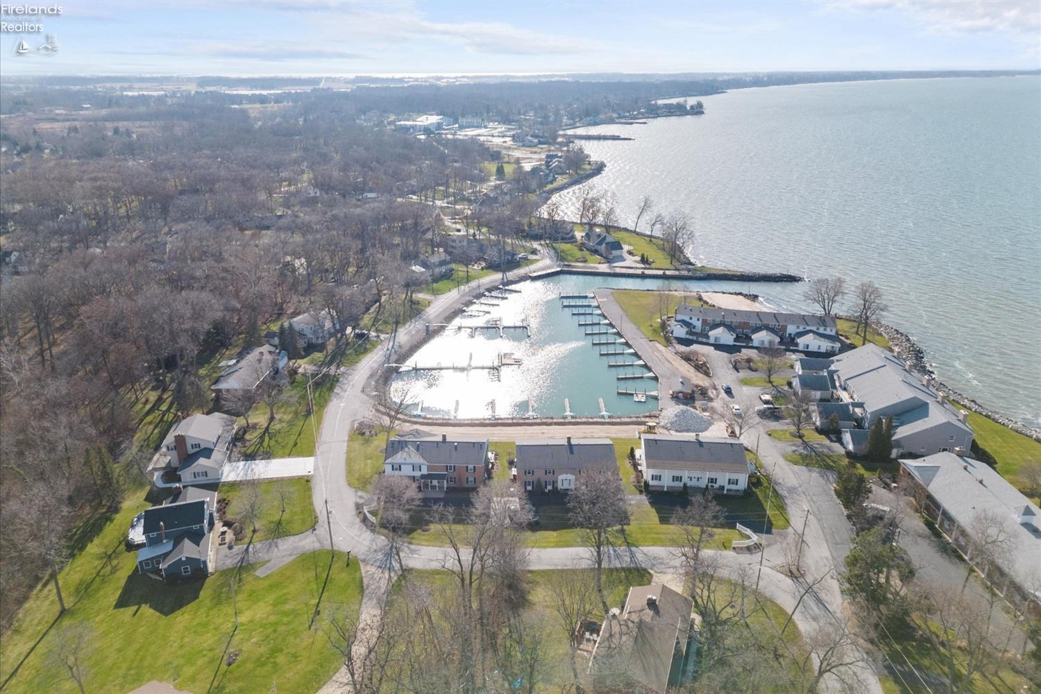 2173 N Carriage Lane