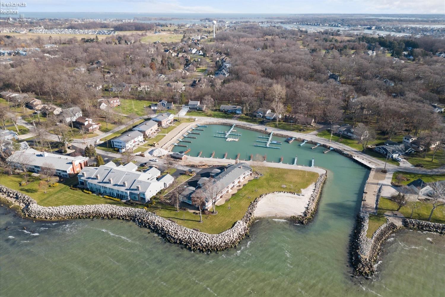 2173 N Carriage Lane