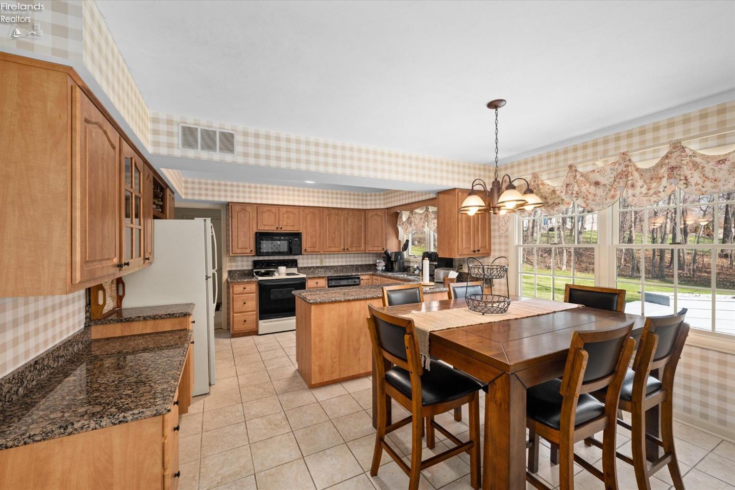 2173 N Carriage Lane