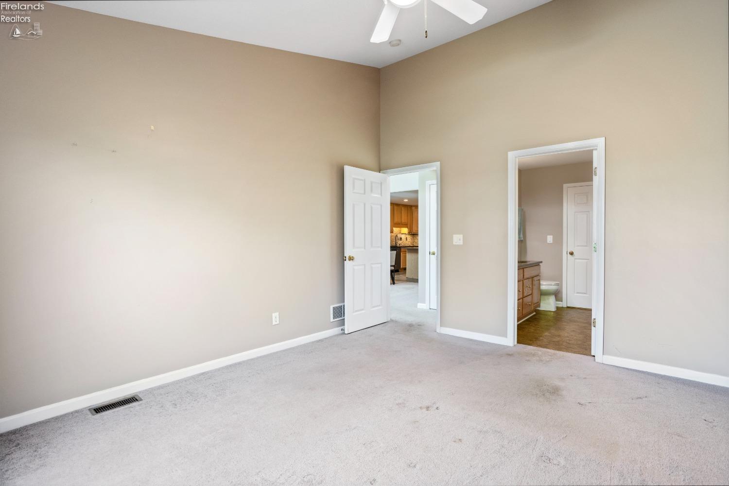10654 E Bayshore Road 82