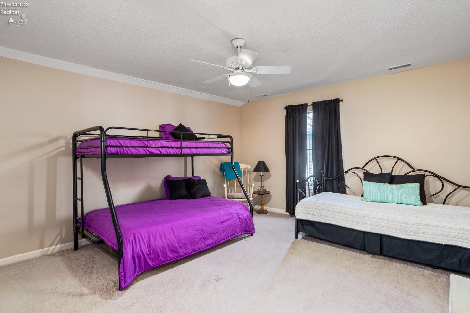 10654 E Bayshore Road 82