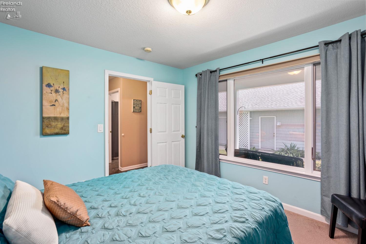10654 E Bayshore Road 82