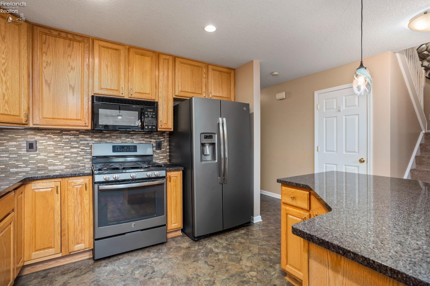 10654 E Bayshore Road 82