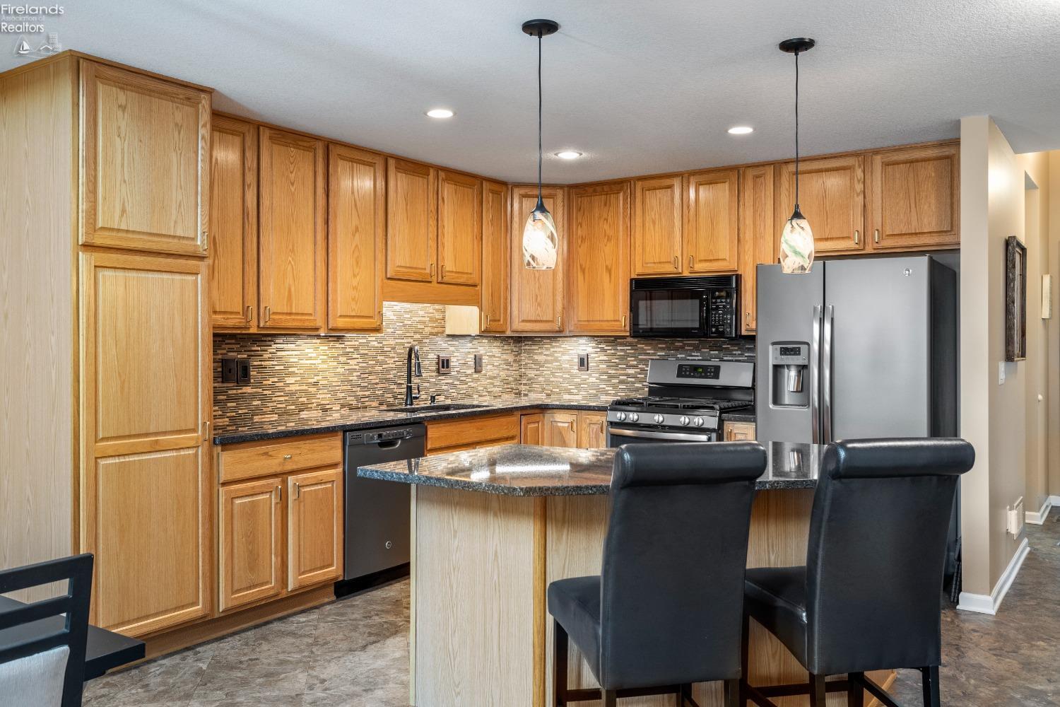 10654 E Bayshore Road 82