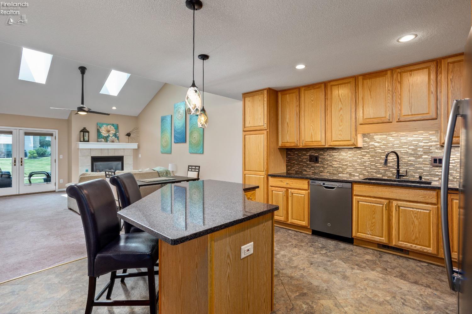 10654 E Bayshore Road 82