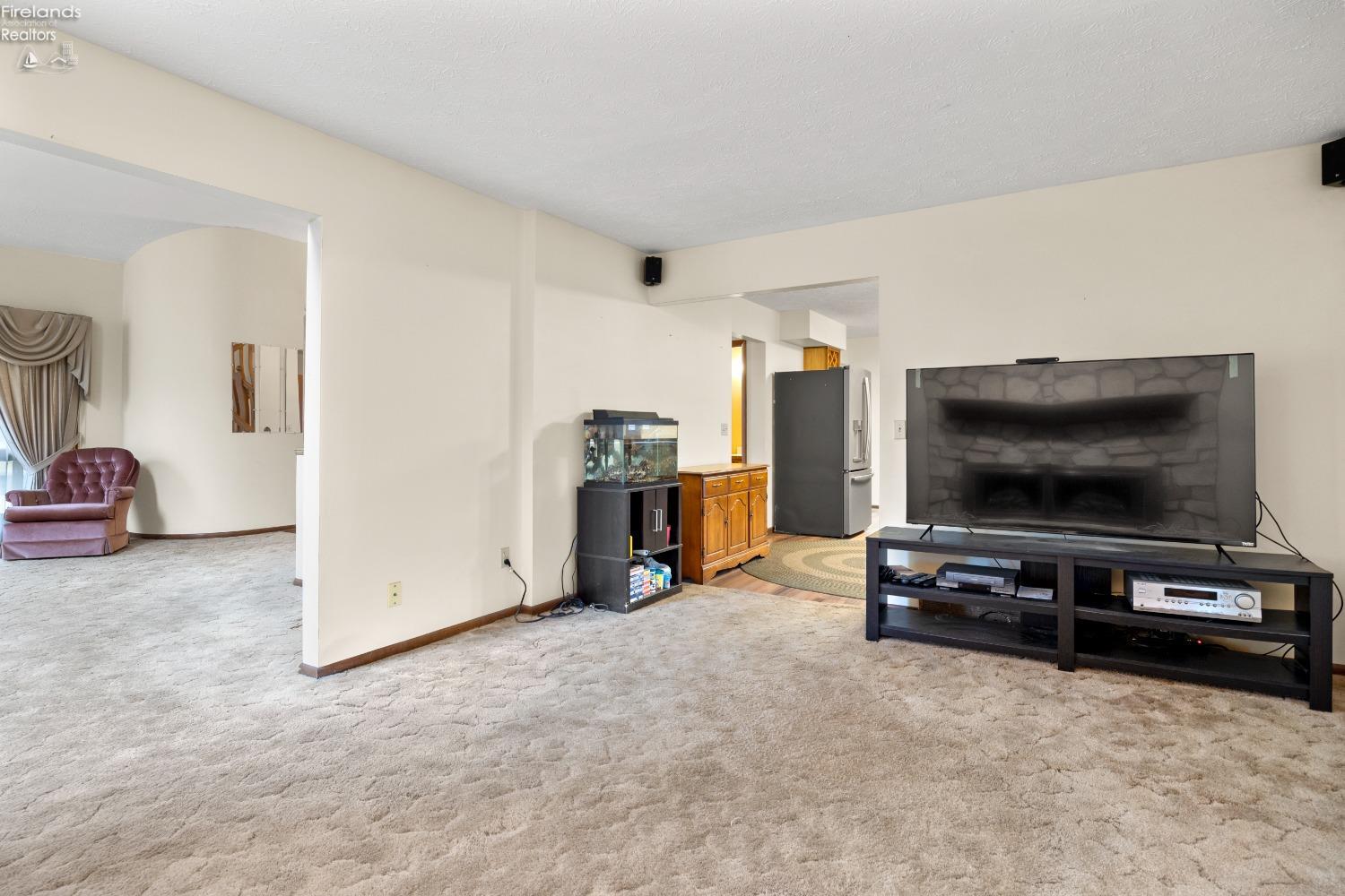 11651 Robson