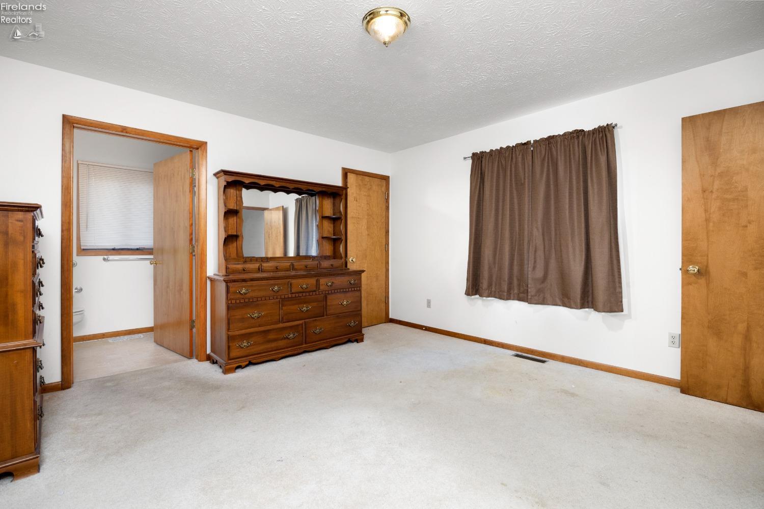 11651 Robson
