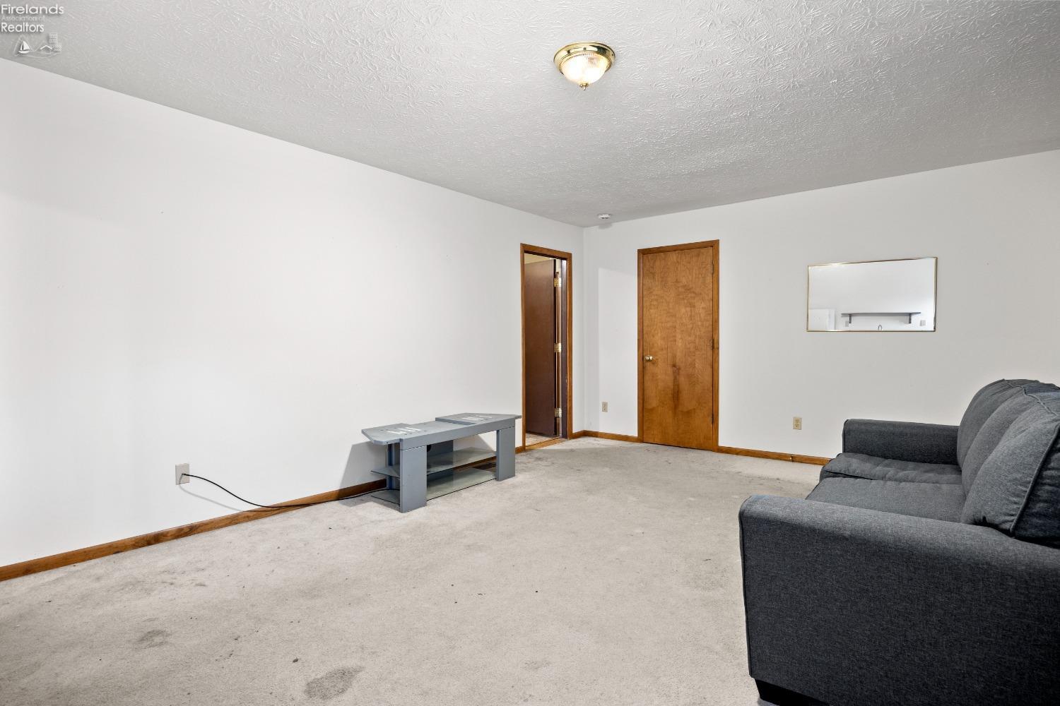 11651 Robson