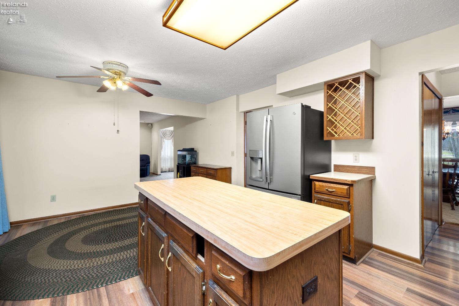 11651 Robson