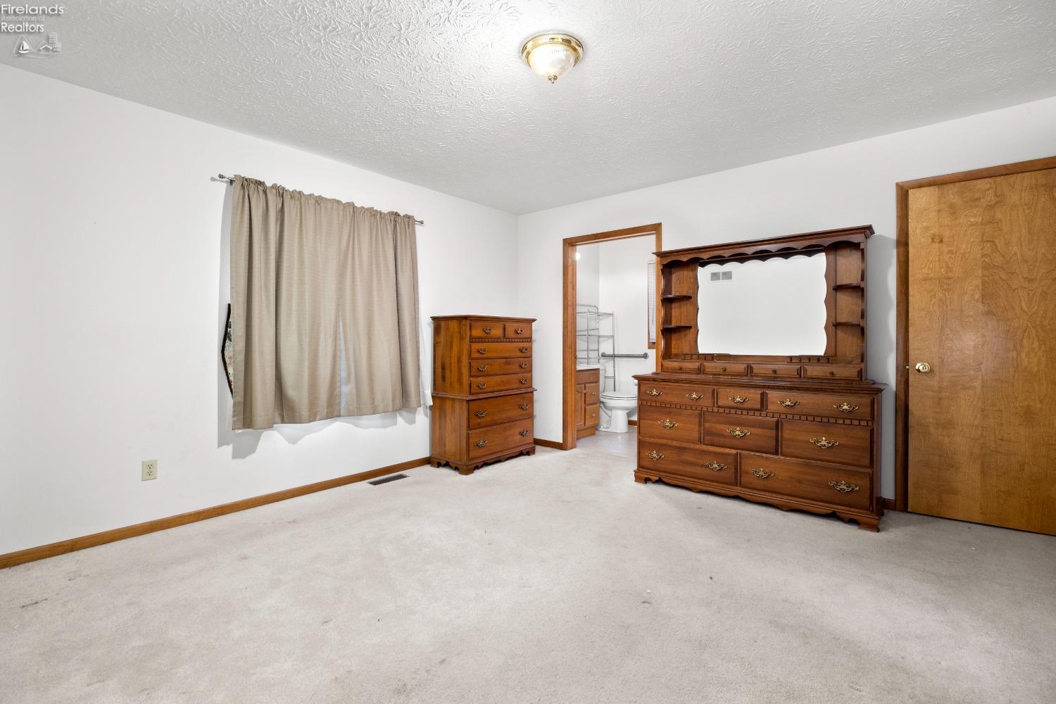 11651 Robson
