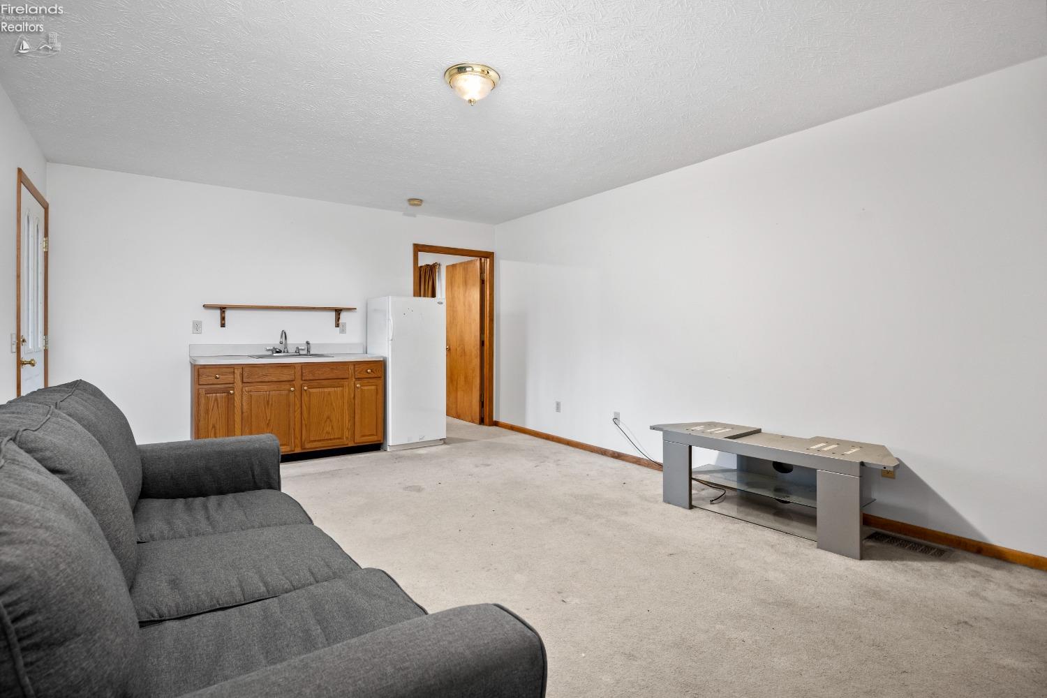 11651 Robson
