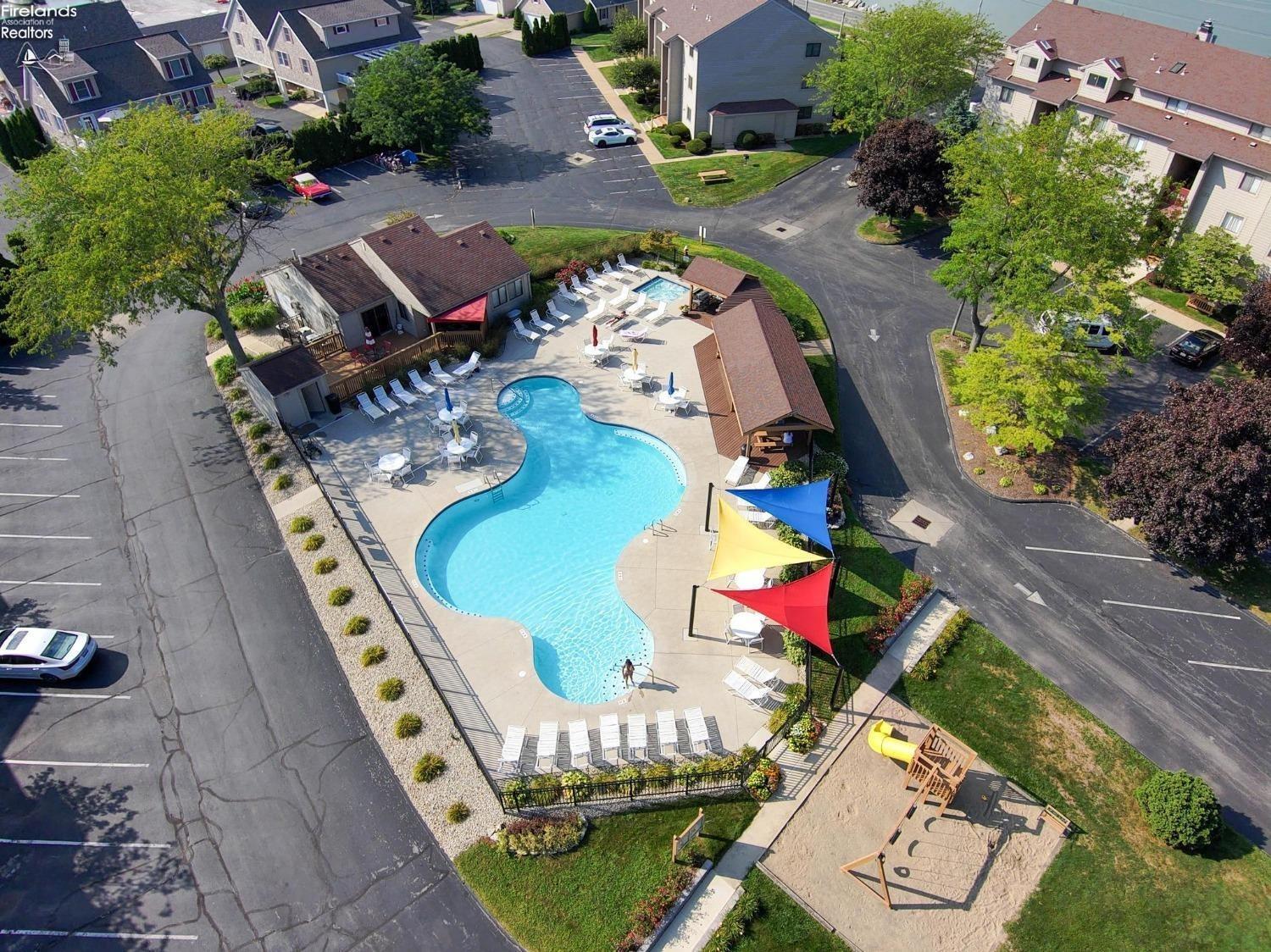 503 W Lakeshore Drive B2