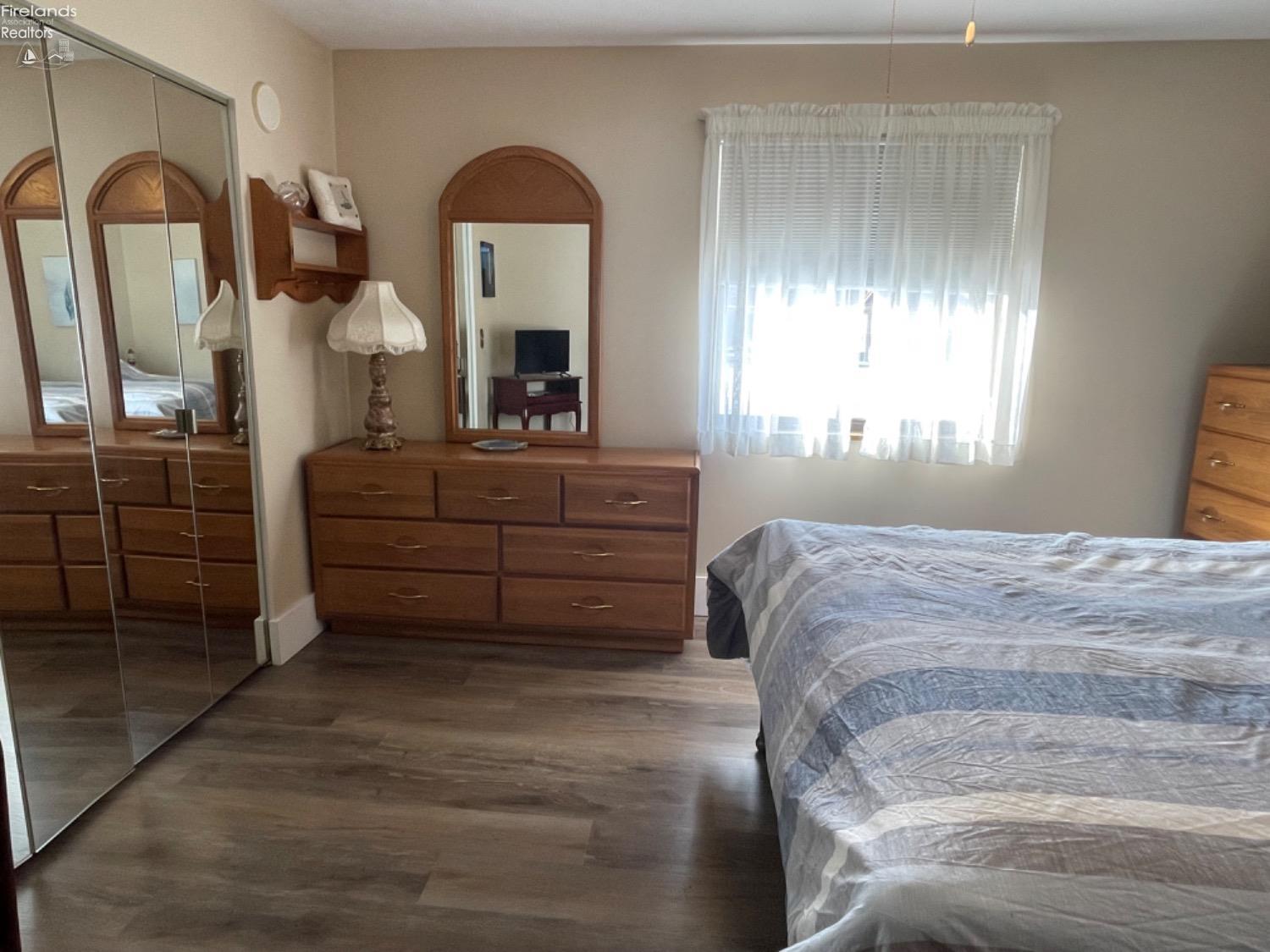 503 W Lakeshore Drive B2