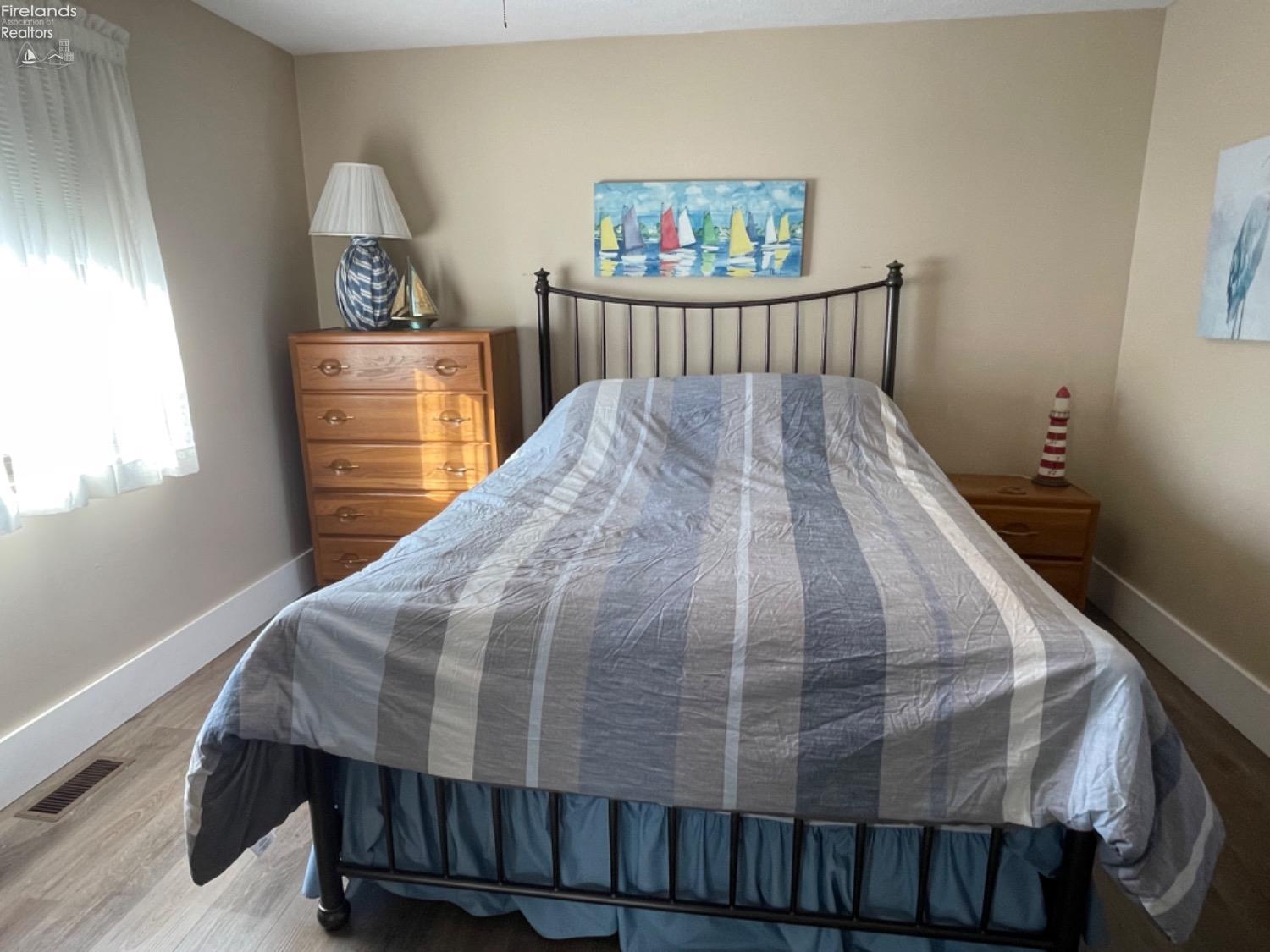 503 W Lakeshore Drive B2