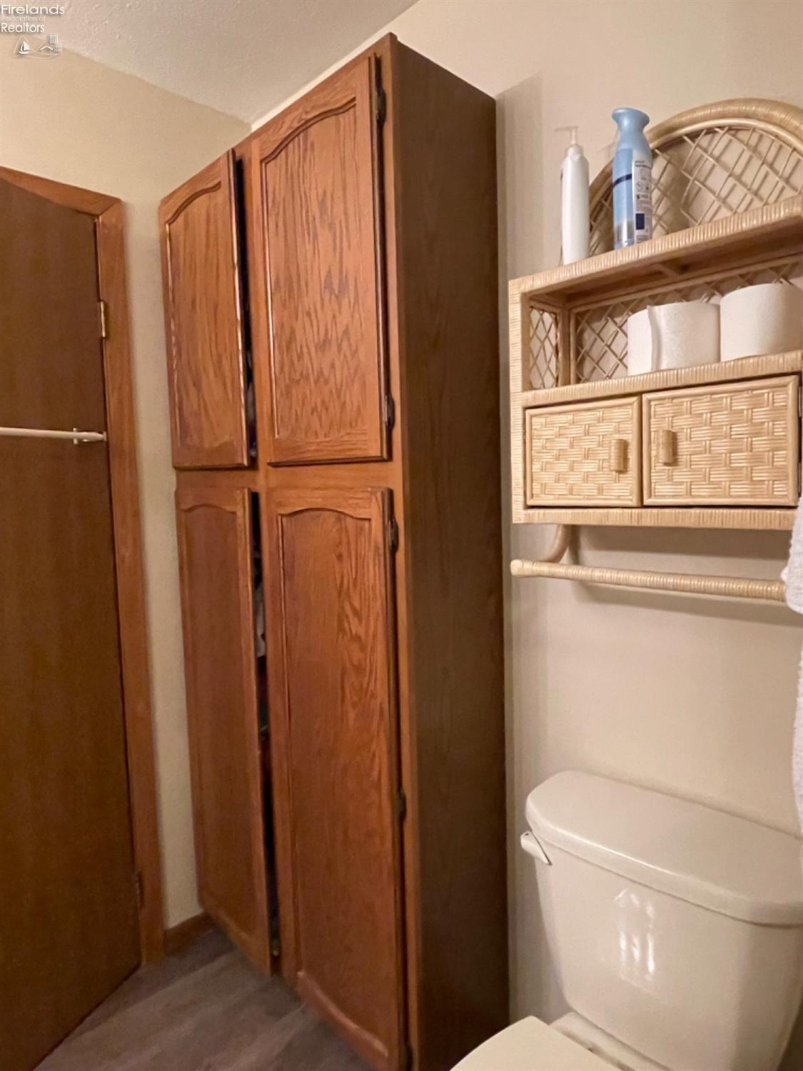 503 W Lakeshore Drive B2