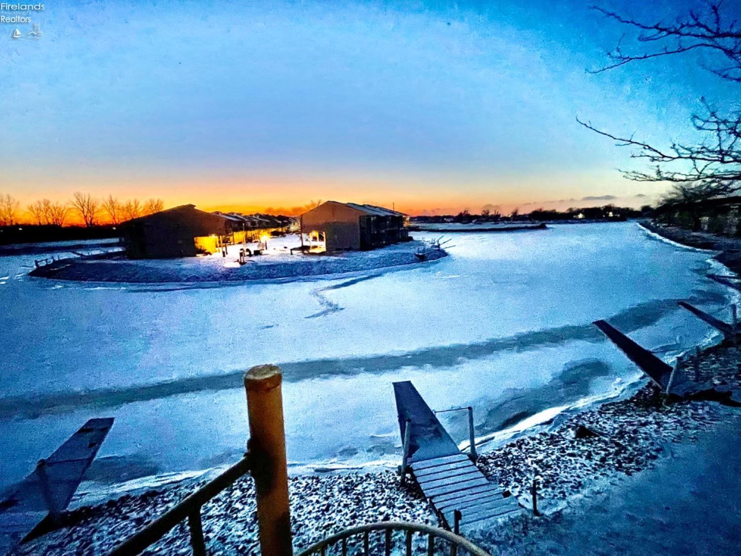 6316 N Harris Harbor Road