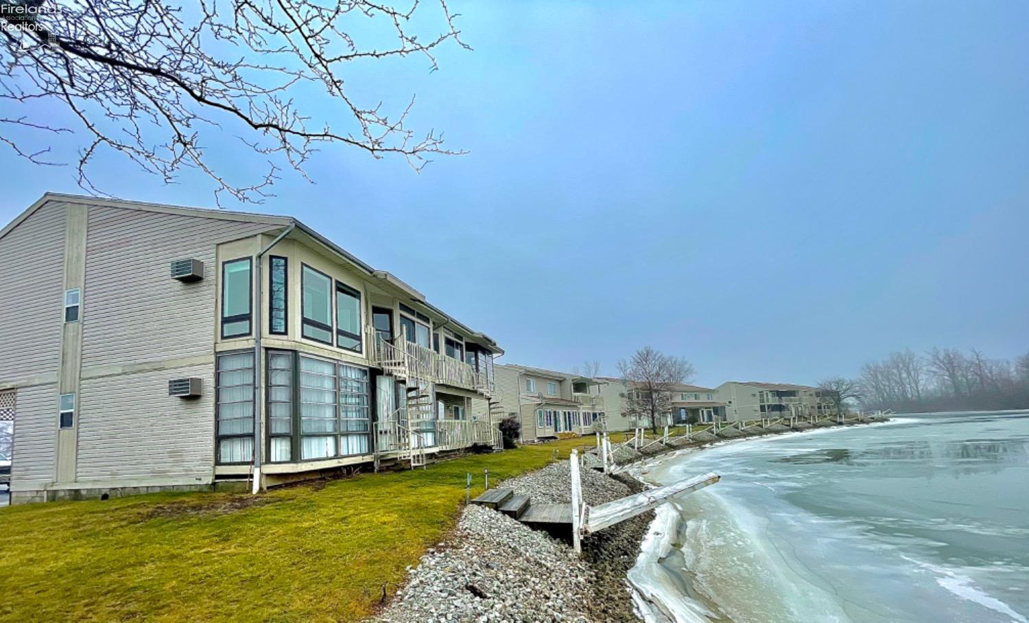 6316 N Harris Harbor Road