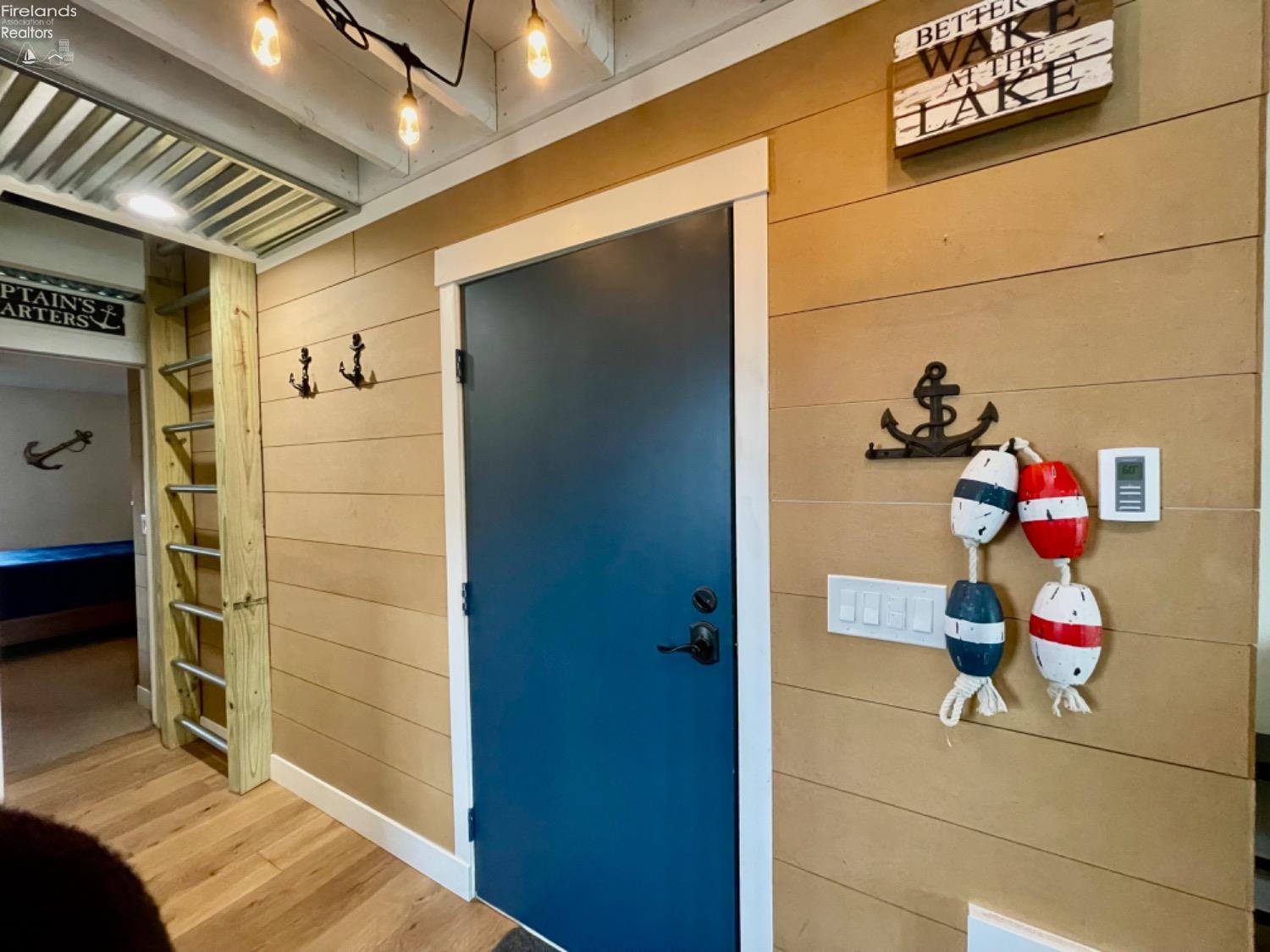 6316 N Harris Harbor Road