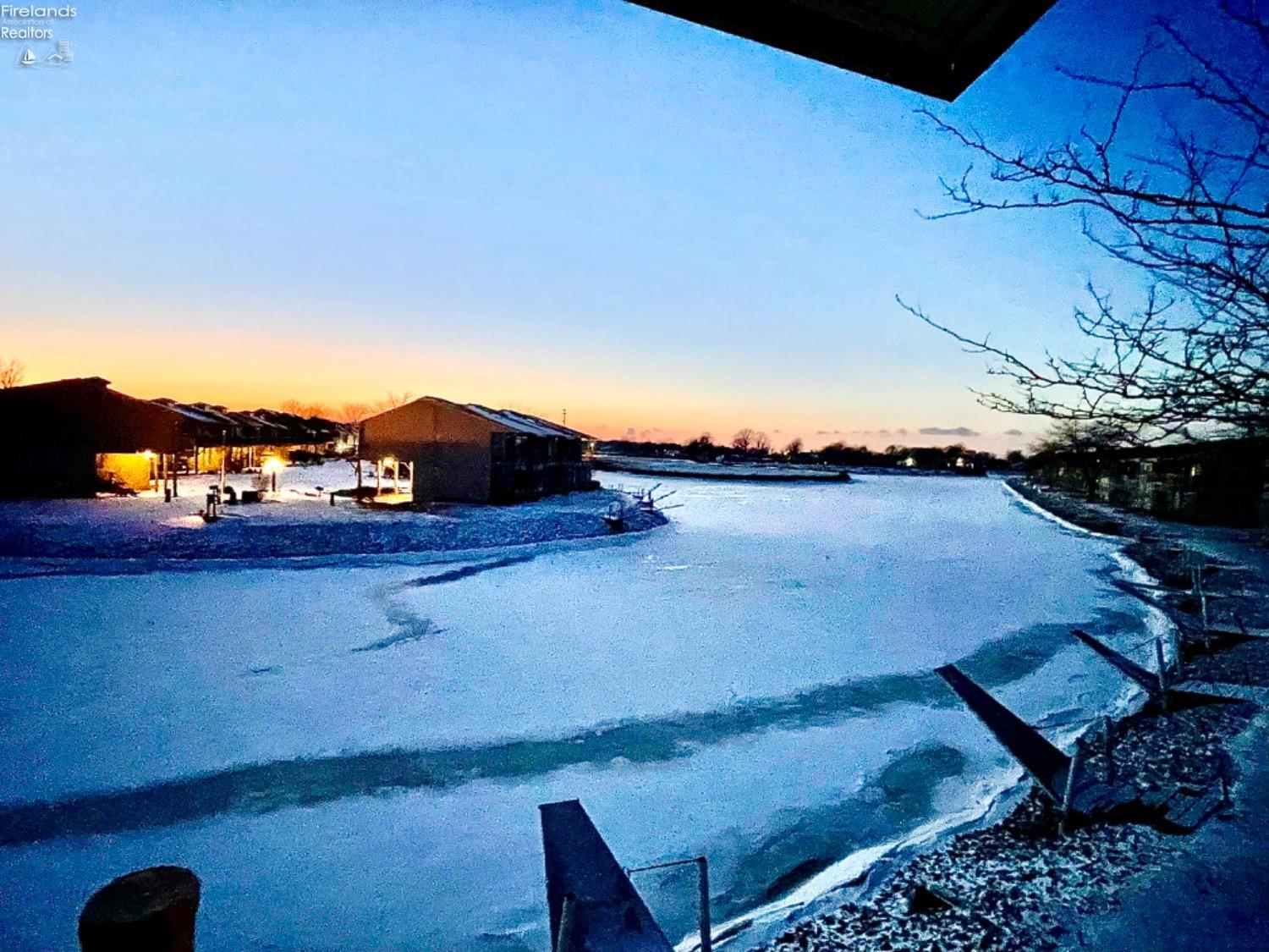 6316 N Harris Harbor Road