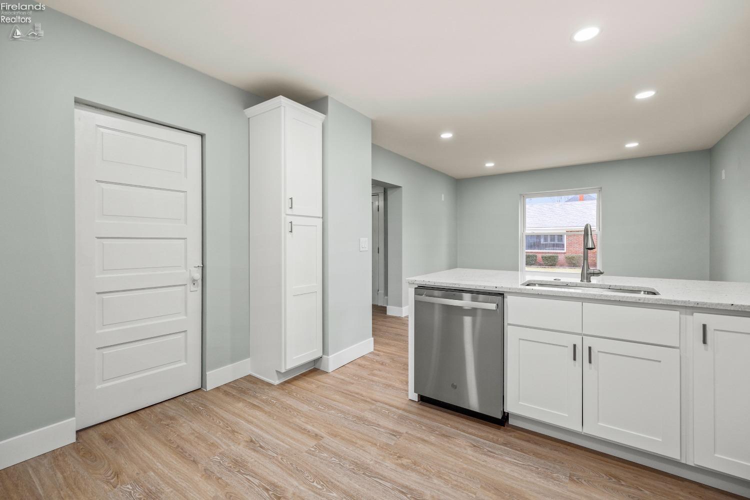 605 Union Place