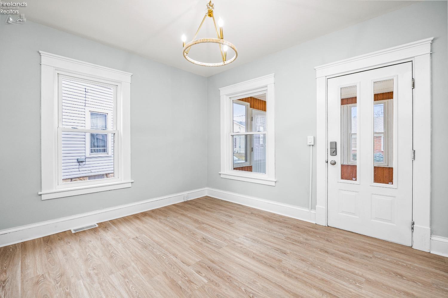605 Union Place