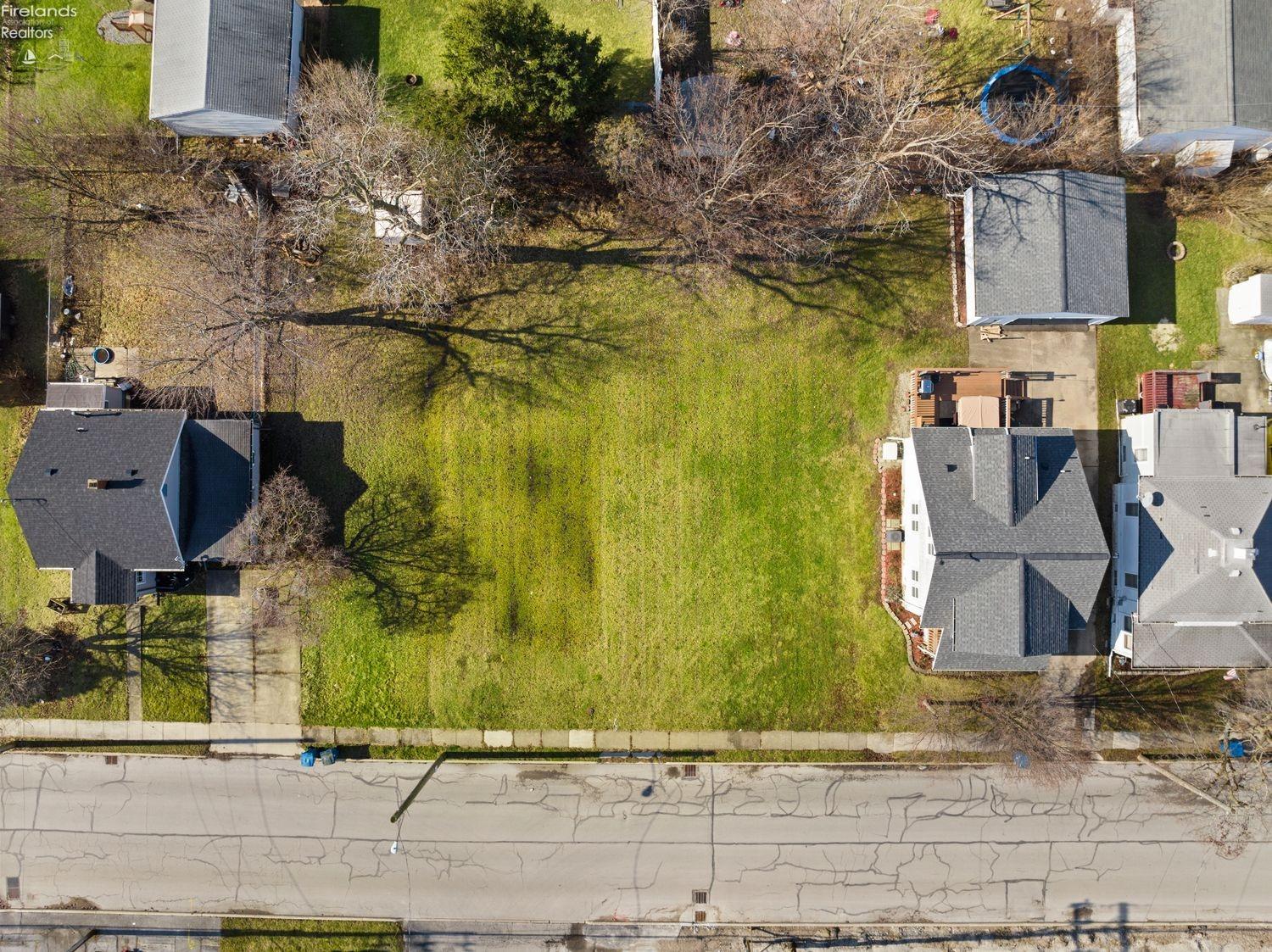 128 Maple Street