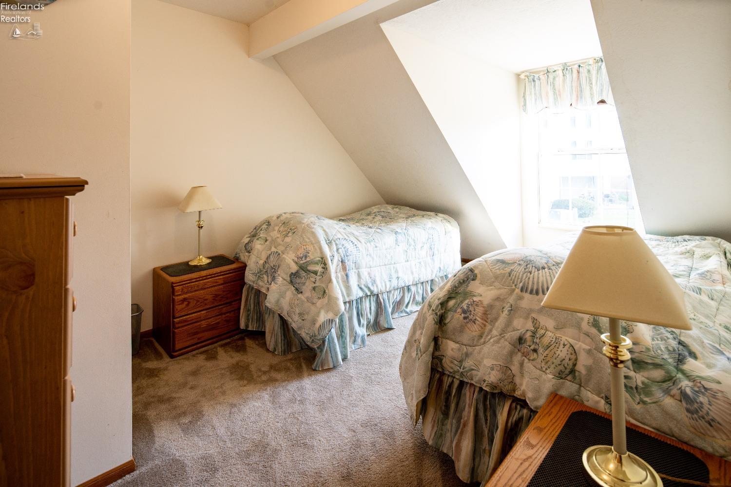 57 N Schooner Point Drive