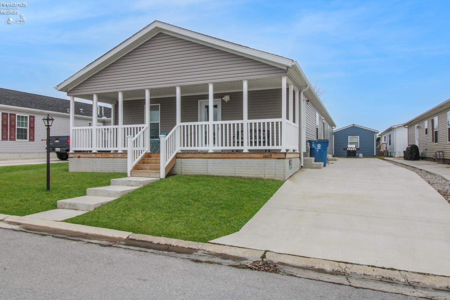 1609 N Coldwater Crossing Road