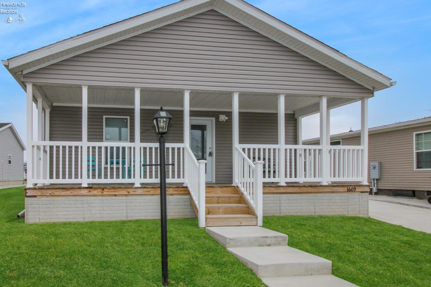 1609 N Coldwater Crossing Road