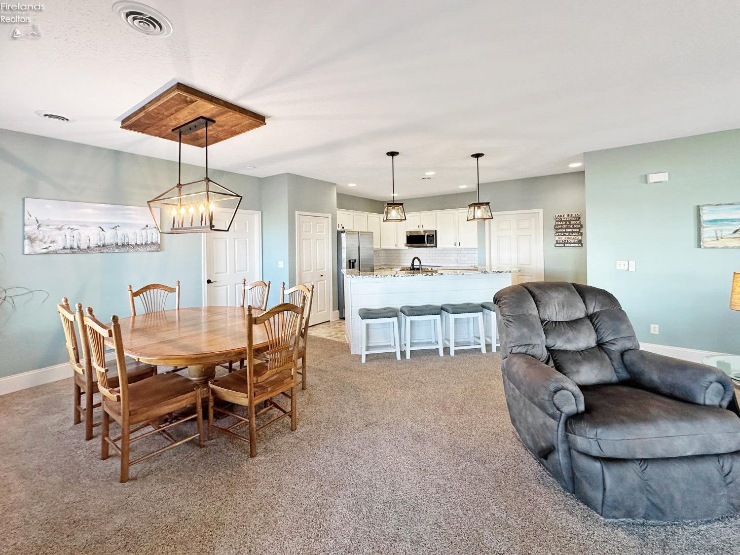 5271 North Point Drive