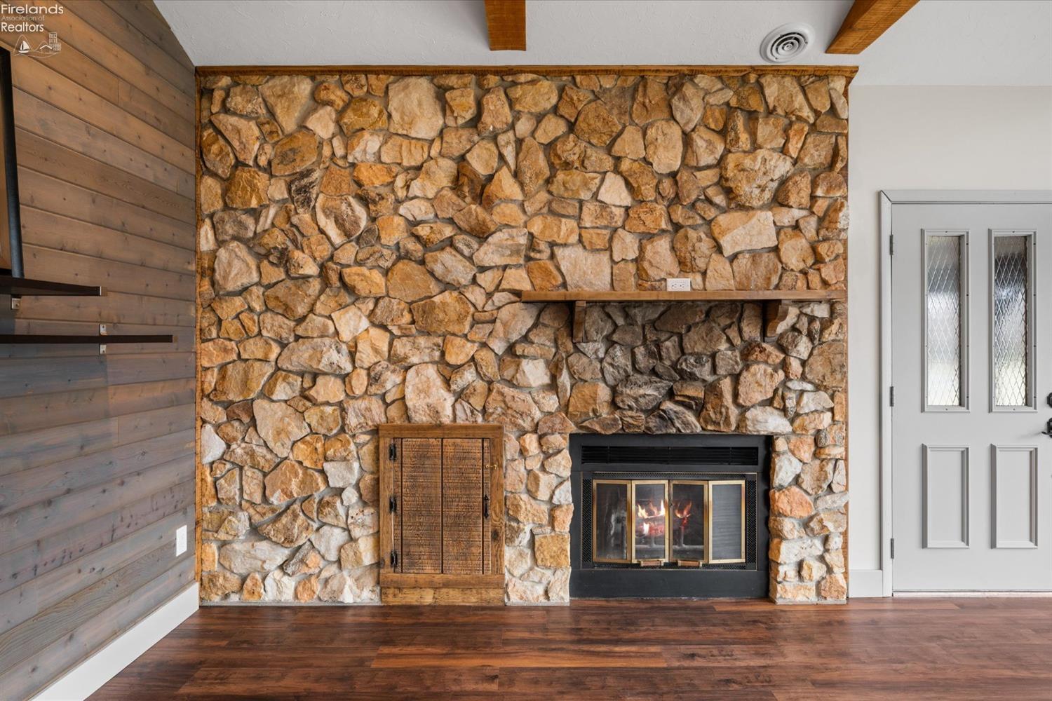 4615 E Muggy Road