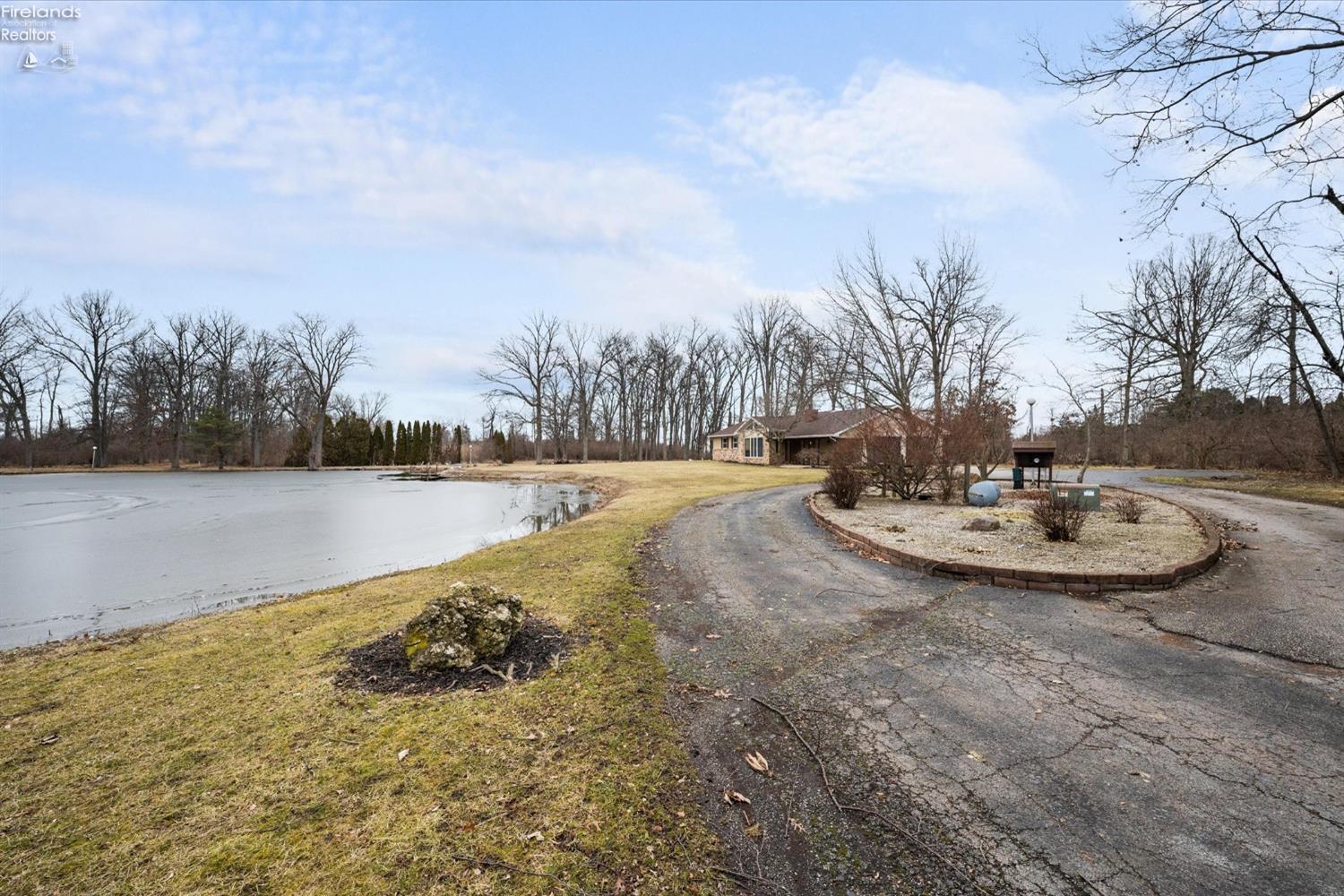 4615 E Muggy Road