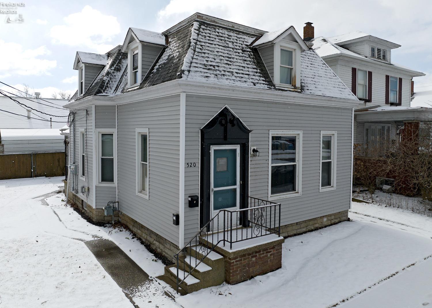 520 E Monroe Street