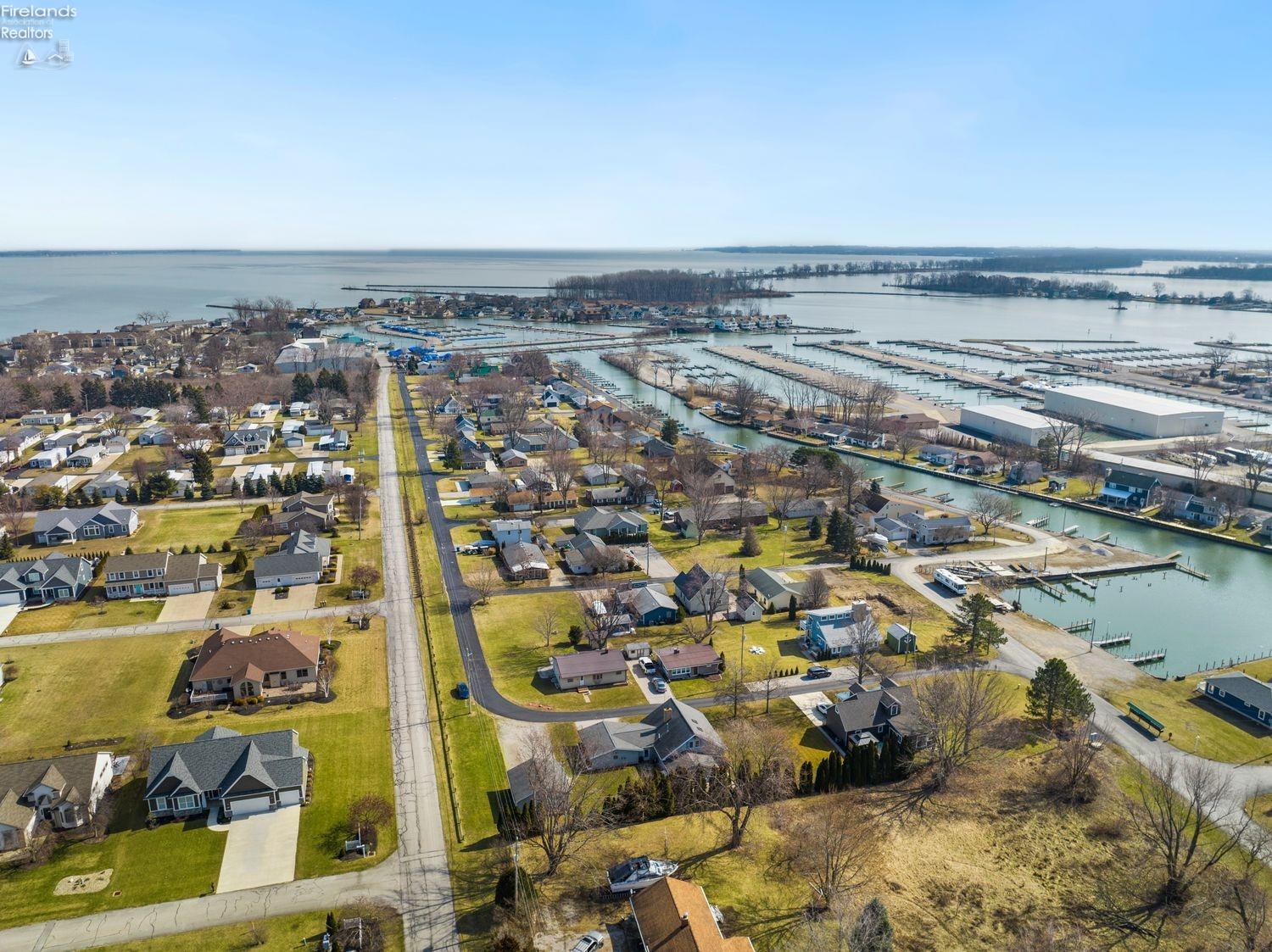 2976 N Chickadee Drive