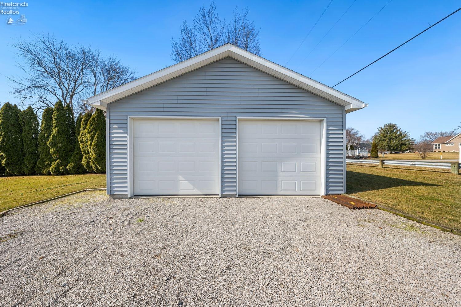 2976 N Chickadee Drive