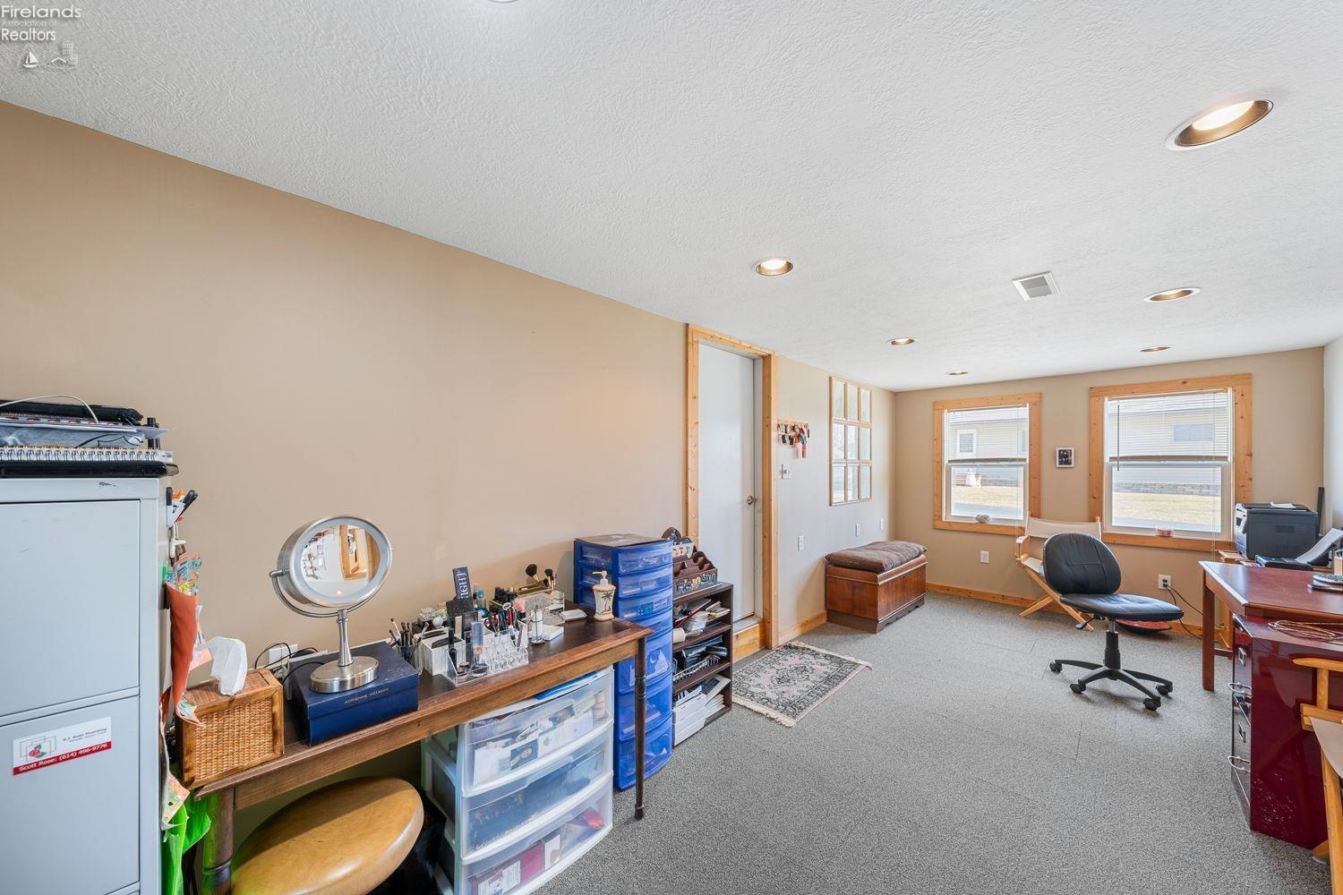 2976 N Chickadee Drive