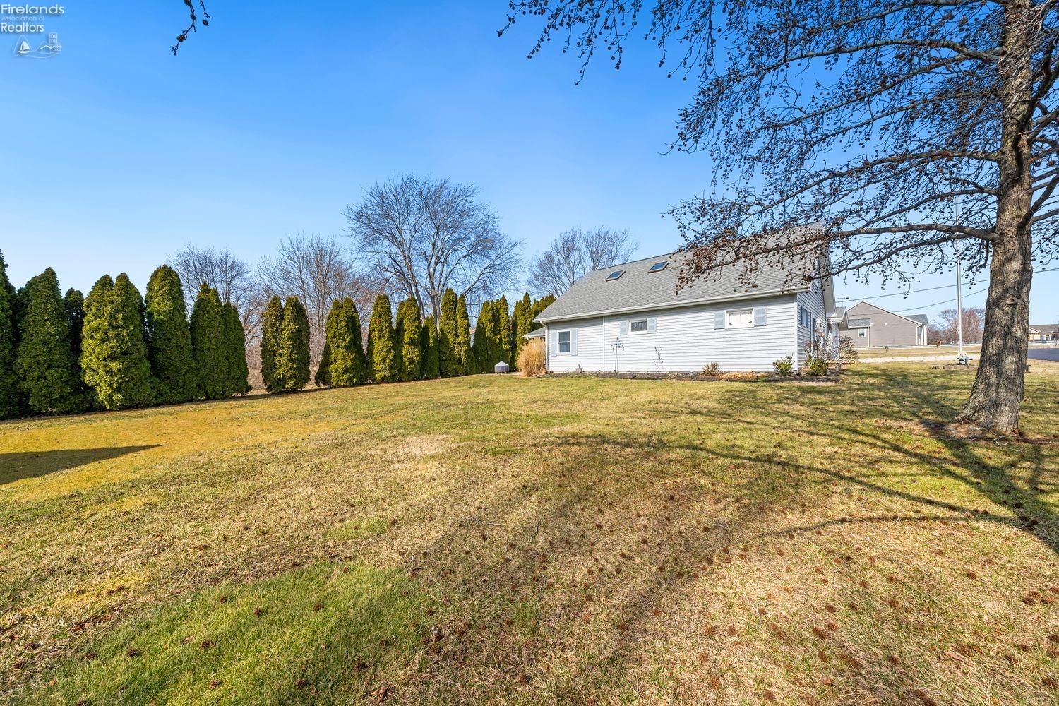 2976 N Chickadee Drive