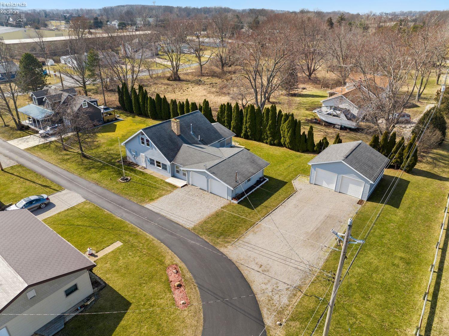 2976 N Chickadee Drive