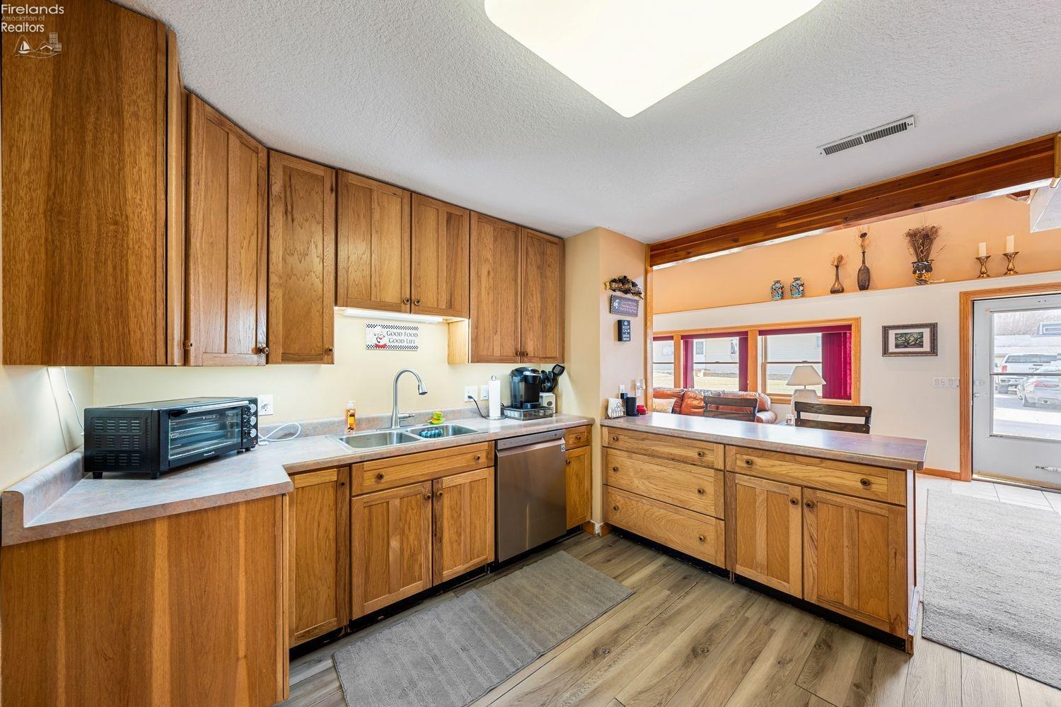 2976 N Chickadee Drive