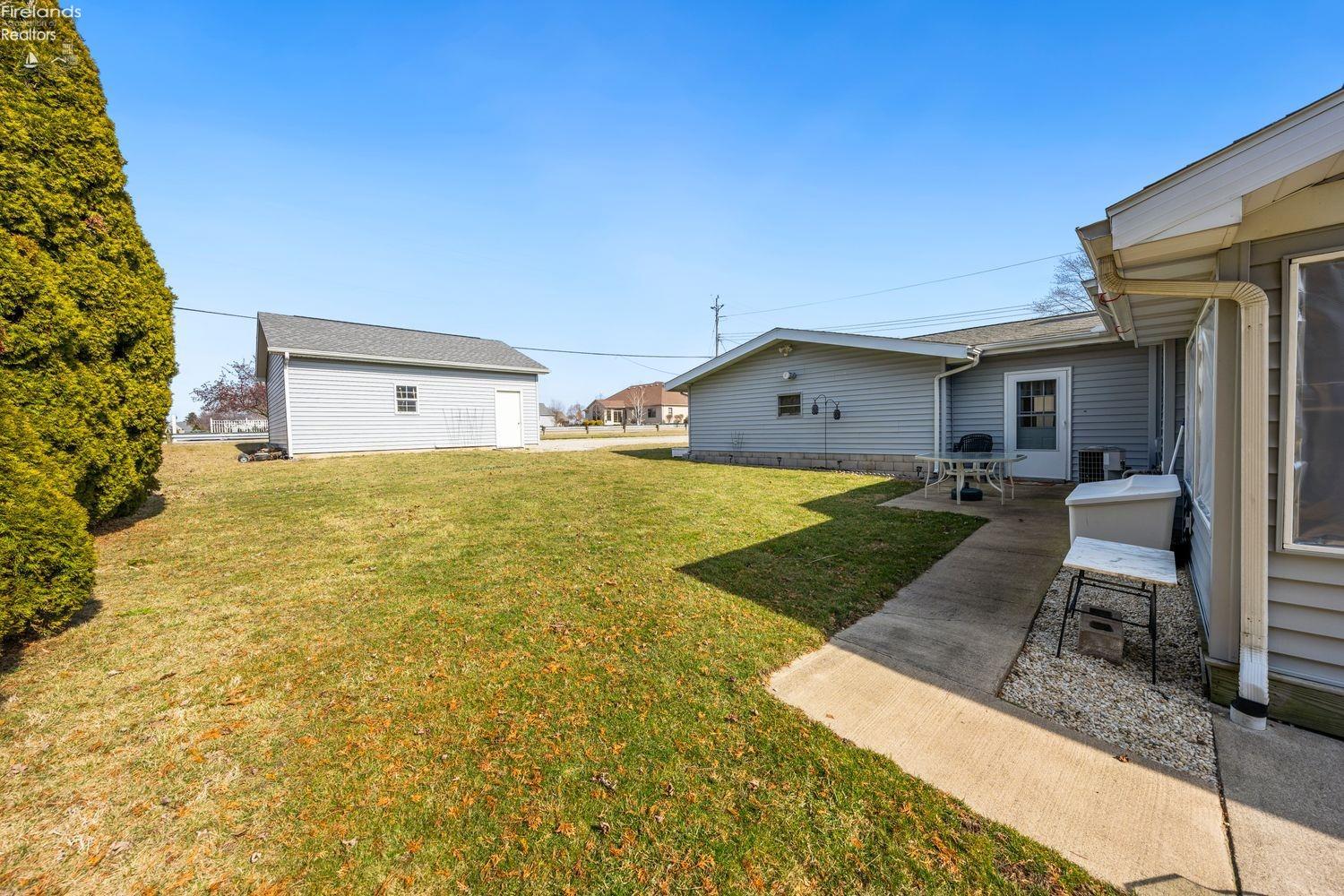 2976 N Chickadee Drive