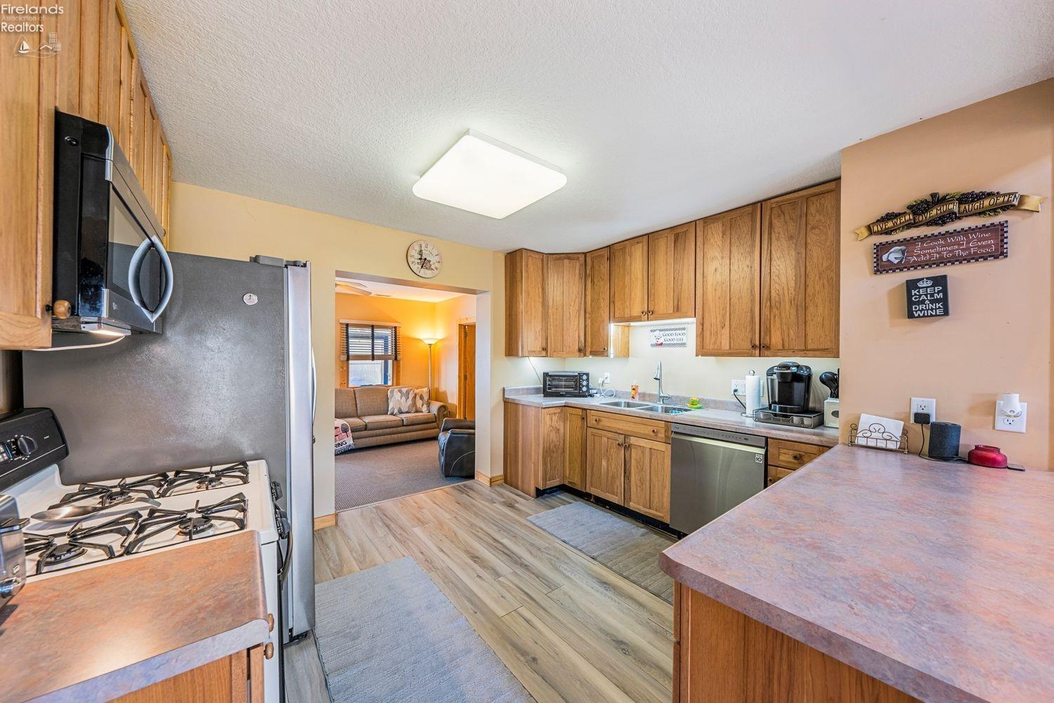 2976 N Chickadee Drive