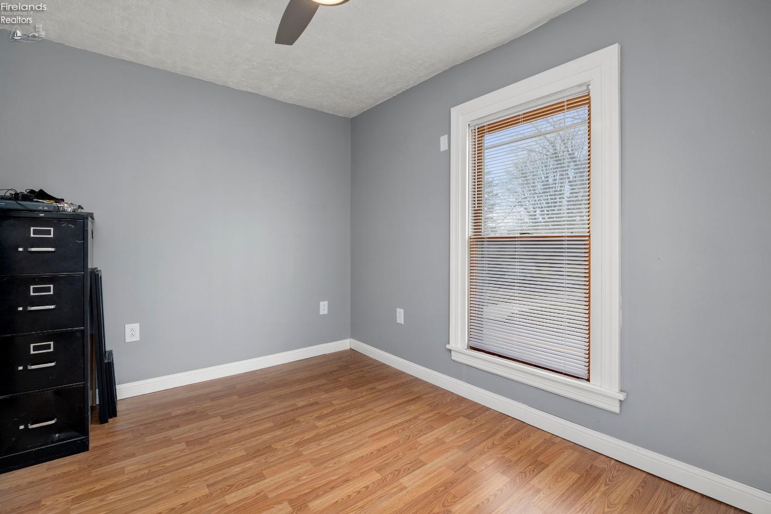 483 N Main St